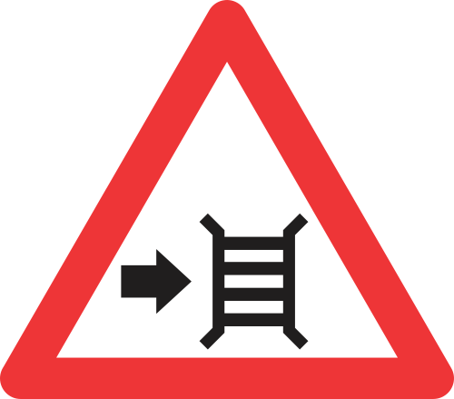 W315 - Motor Gate (Right) Road Sign